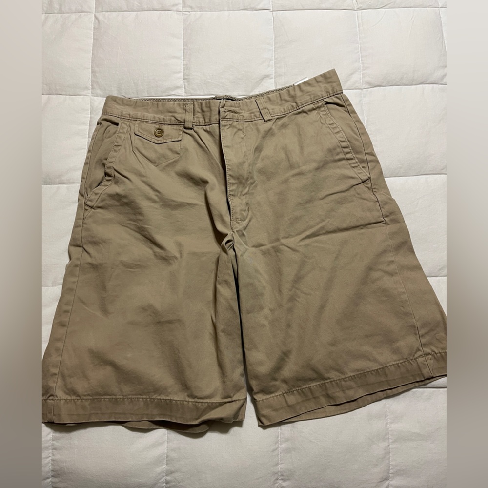 Banana Republic men’s khaki shorts, tan, 34w